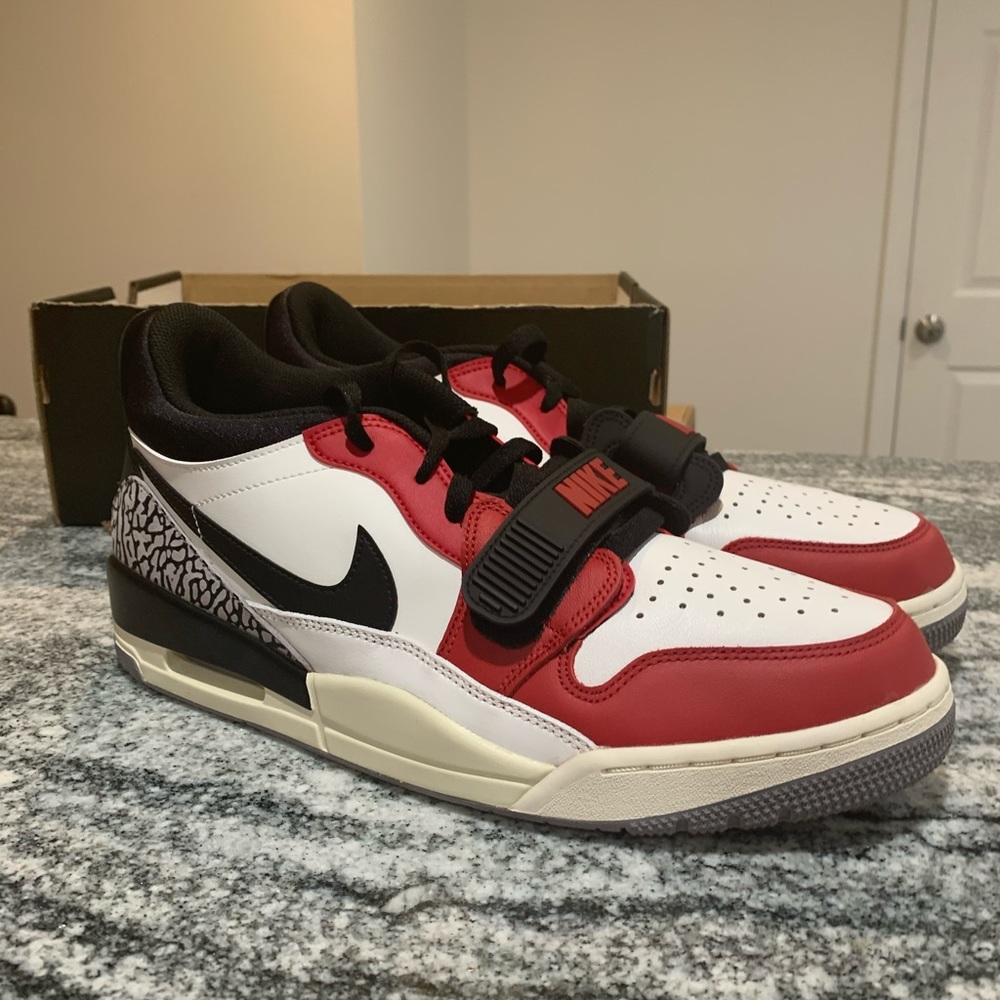 Air Jordan Legacy 312 Low Bred Chicago Men 12